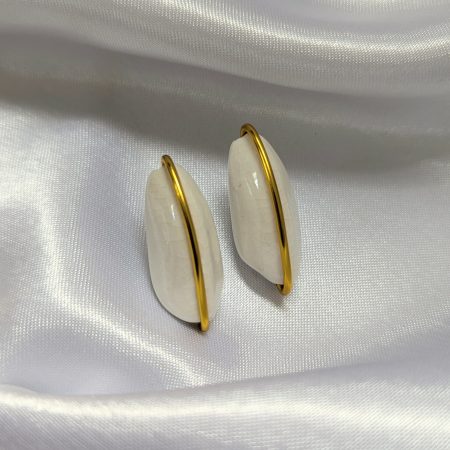 Caelyn Studs